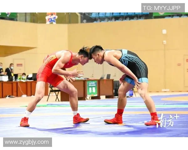 中国足球队与马尔代夫队激战正酣赛况分析及精彩瞬间回顾